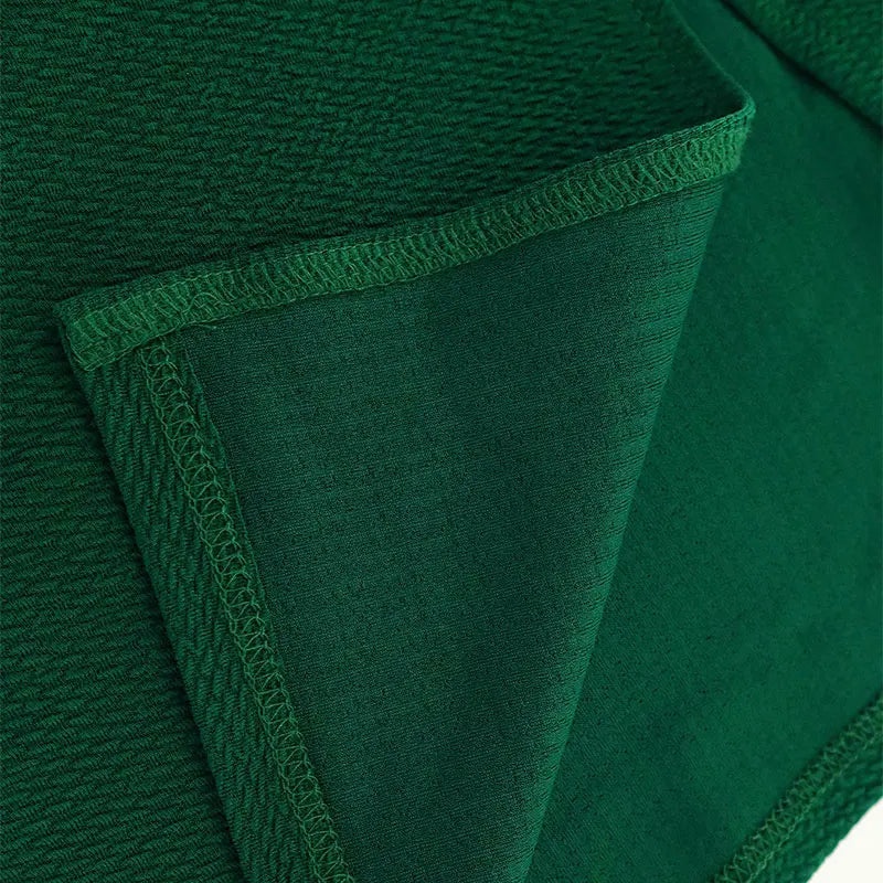 Velisse – Midi-Kleid Elegance in Smaragdgrün mit Schlitz